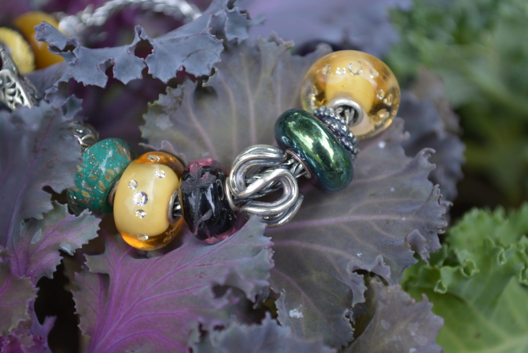 An American Classic – The Diamond Bead in Amber – Trollbeads Akron